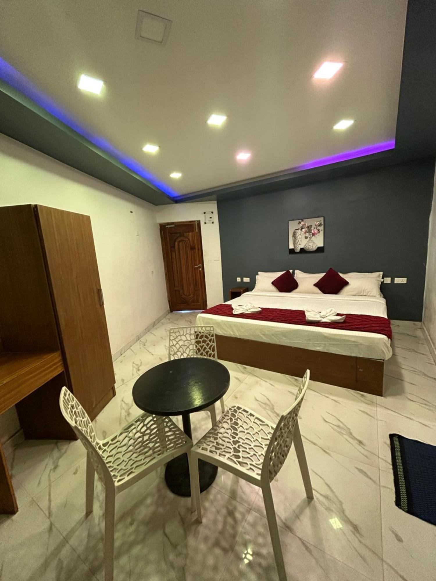 The Elite Beachview Пондичери Екстериор снимка