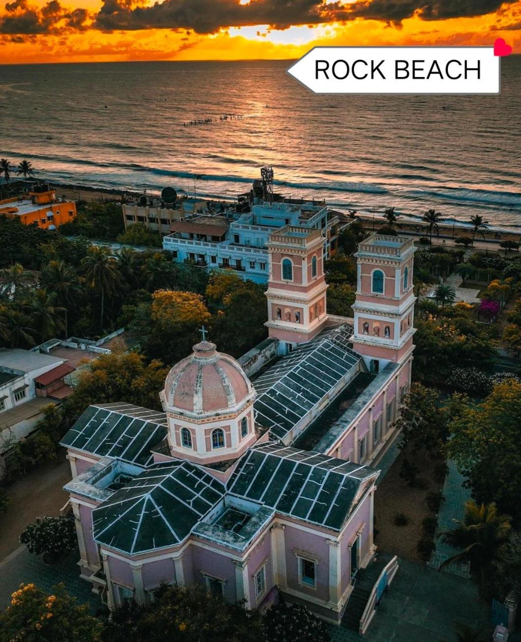 The Elite Beachview Пондичери Екстериор снимка